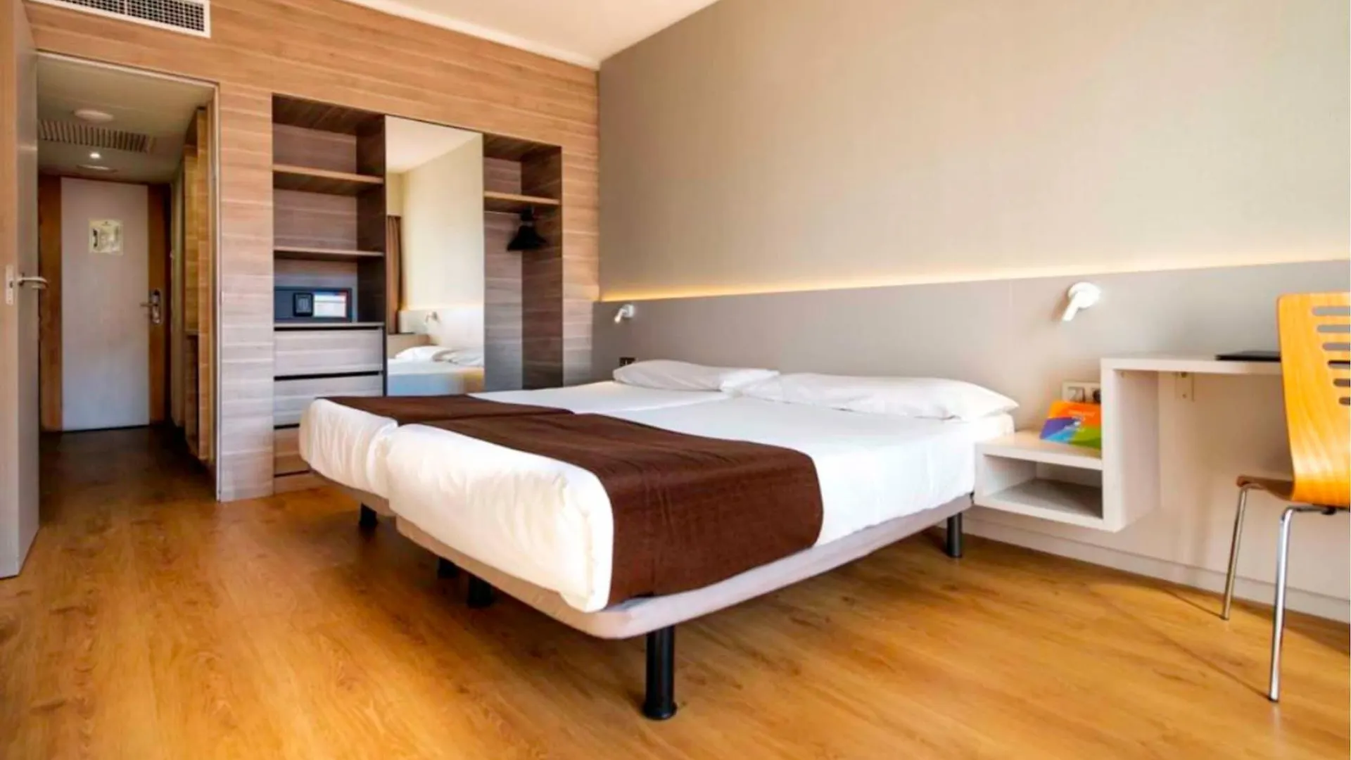 Paradise Park Fun Lifestyle Hotel Los Cristianos  4*, Los Cristianos (Tenerife)