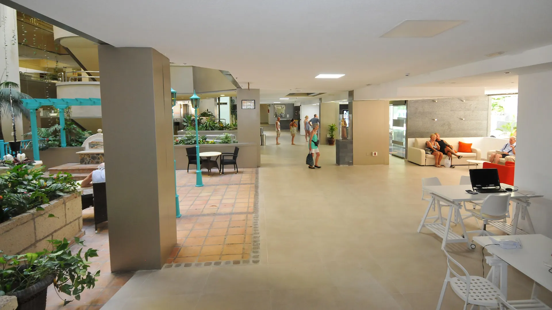 Paradise Park Fun Lifestyle Hotel Los Cristianos  Los Cristianos (Tenerife)