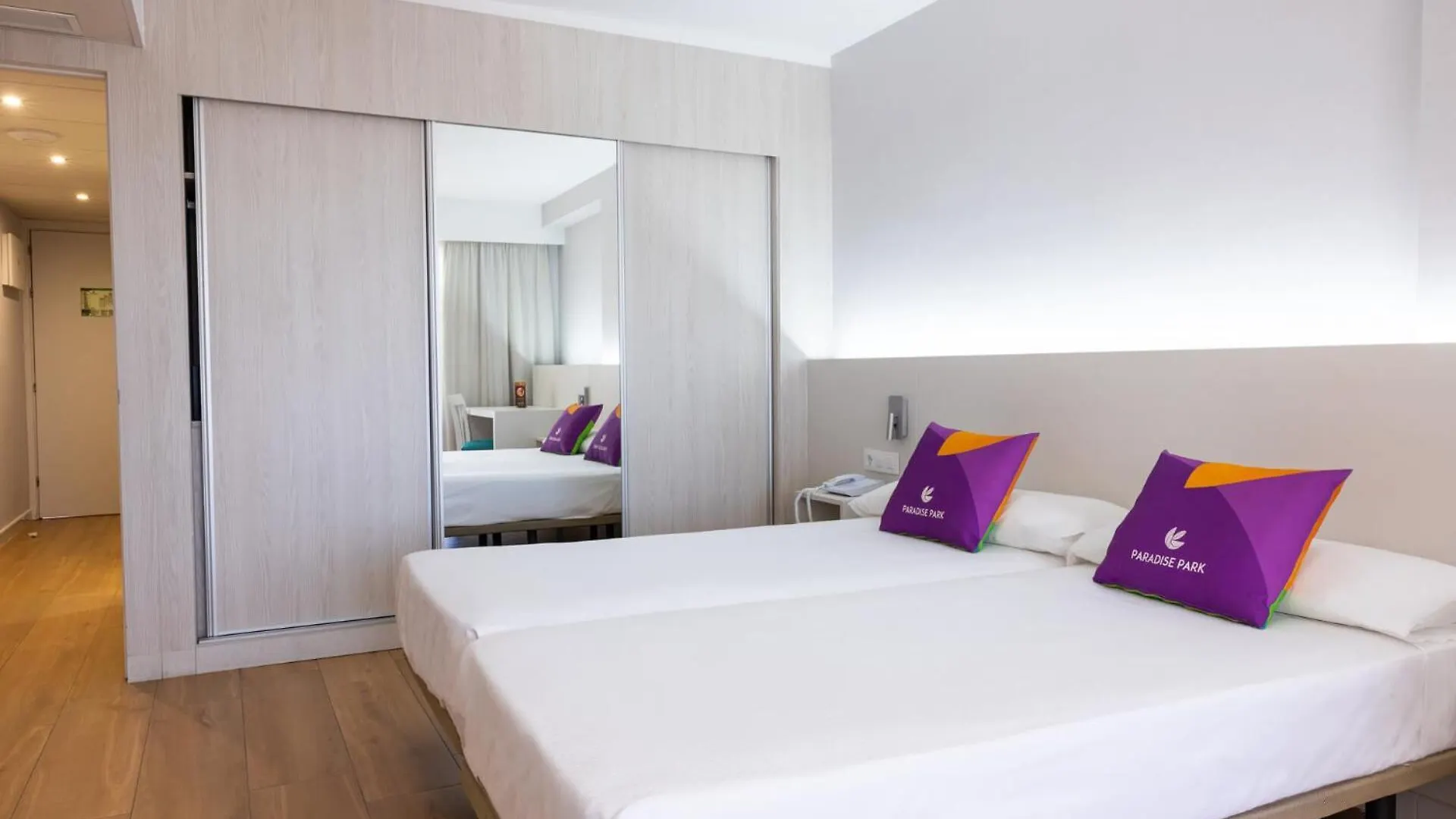Paradise Park Fun Lifestyle Hotel Los Cristianos  4*, Los Cristianos (Tenerife) Spain